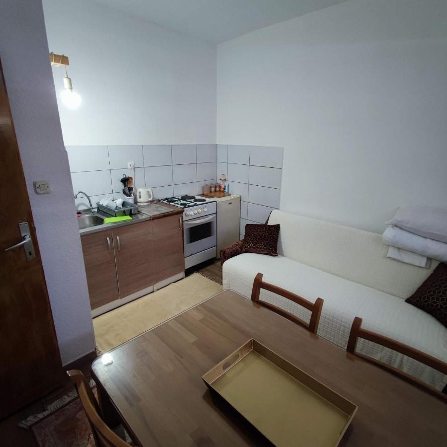 Apartments And Rooms Lena 모스타르 외부 사진
