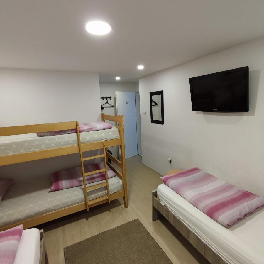 Apartments And Rooms Lena 모스타르 외부 사진